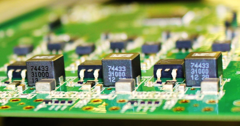 電子采購工程師如何檢驗元器件的“真?zhèn)巍? /></span> <h3>電子采購工程師如何檢驗元器件的“真?zhèn)巍?/h3> <p> 　　新冠疫情已造成供應鏈中斷和元器件短缺，中斷了原材料和大量電子元器件的許多供應渠道，使···</p> <span id=